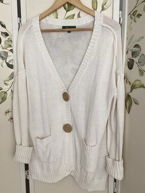 Willow Cardigan XL floral buttons off white EUC pockets